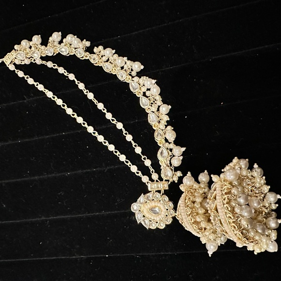 Bahubali Earrings (white) - Picture 2 of 4